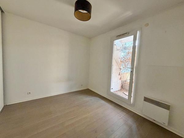 F2 de 39 m² + 34 m² de jardin/terrasse Rer D & B