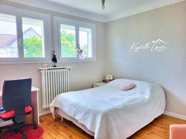 Maison familiale, 5 chambres idéalement située à Dole