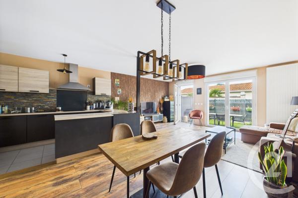 Maison à vendre  4 pièces - 85,38 m2 BRUGES - 33