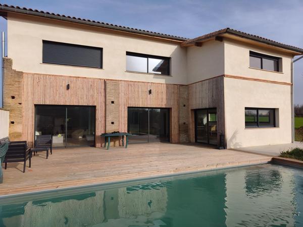 Maison à AUCAMVILLE, 82600 - 6 pièces 280m²