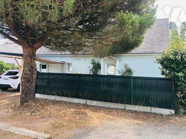 Vous cherchez une maison alliant modernité, confort et charme ? Venez découvrir cette superbe m...