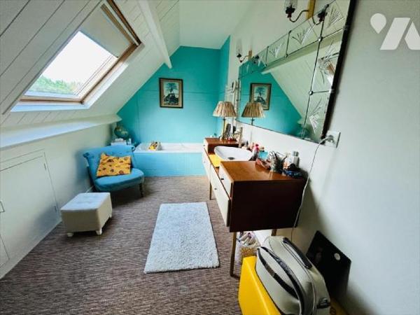 Vous cherchez une maison alliant modernité, confort et charme ? Venez découvrir cette superbe m...