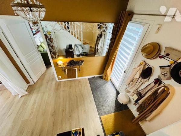 Vous cherchez une maison alliant modernité, confort et charme ? Venez découvrir cette superbe m...