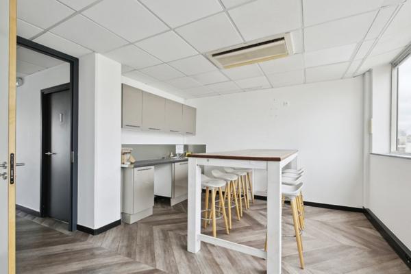 Bureaux à louer à Levallois-Perret avec espaces lumineux et rénovés