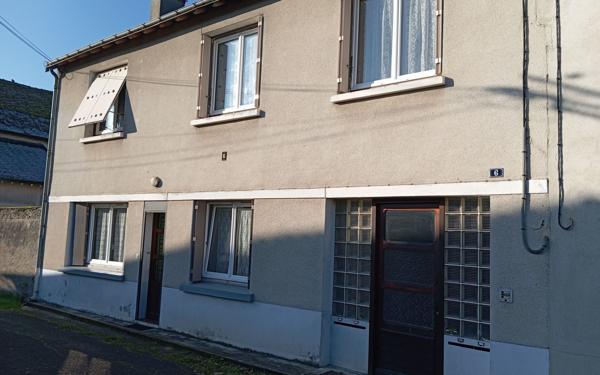 Immeuble à vendre    8 pièces •  Sainte-Maure-de-Touraine