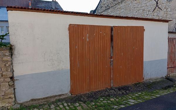 Immeuble à vendre    8 pièces •  Sainte-Maure-de-Touraine