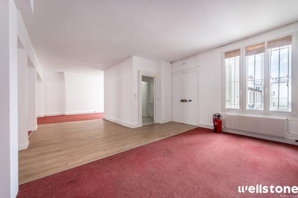 Bureaux à louer à PARIS 75011