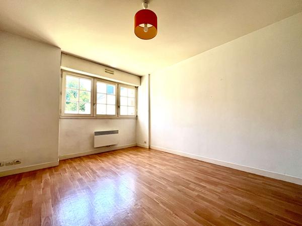 A LOUER - NANTES - QUARTIER ZOLA - T3 MEUBLE