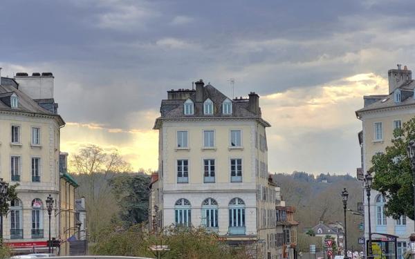 Appartement à vendre    4 pièces • 110 m2 Pau