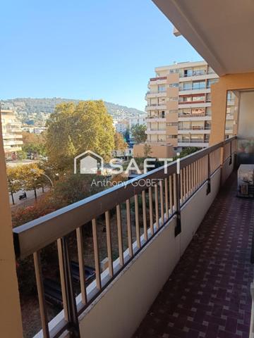 appartement 94m2 , 4P traversant lumineux , balcon, terrasse , cave, 2 salle d'eau ,3wc
