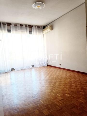 appartement 94m2 , 4P traversant lumineux , balcon, terrasse , cave, 2 salle d'eau ,3wc