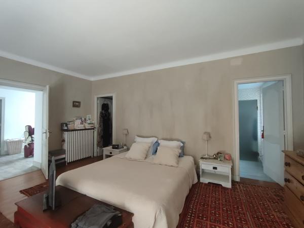 À vendre - Maison bourgeoise, 9 pièces située à Condom (32100)