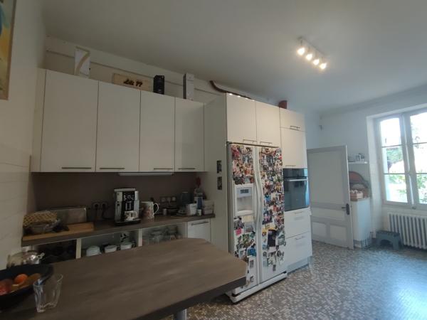 À vendre - Maison bourgeoise, 9 pièces située à Condom (32100)
