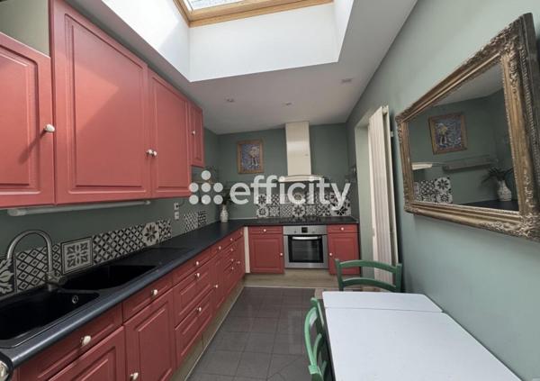 Appartement
         5 pièces
        - 106 m² Exclusivité 314 000 € *