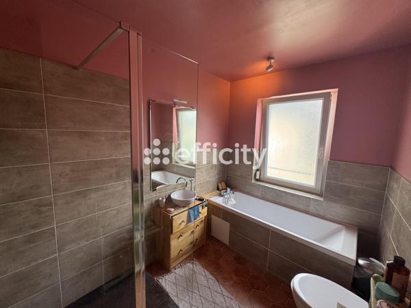 Appartement
         5 pièces
        - 106 m² Exclusivité 314 000 € *