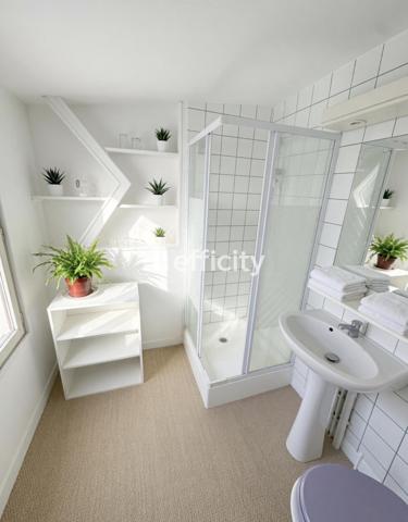 Appartement
         5 pièces
        - 106 m² Exclusivité 314 000 € *