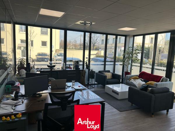 NEUVILLE SUR SAÔNE | BUREAUX A LOUER