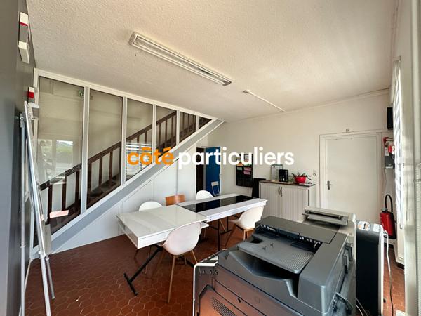 Vente Local commercial900 m² - CHASPINHAC (43700)