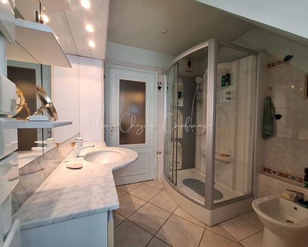 Appartement T3 à vendre : dernier étage, terrasse et garage - Centre-ville - BRIVE LA GAILLARDE (19)