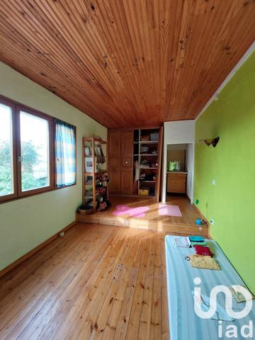 Maison 11 pièces de 284 m² à Ham (80400)