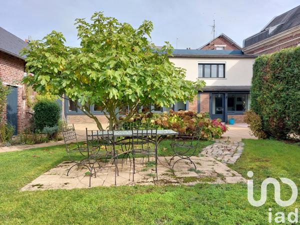 Maison 11 pièces de 284 m² à Ham (80400)