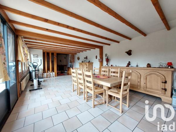 Maison 11 pièces de 284 m² à Ham (80400)