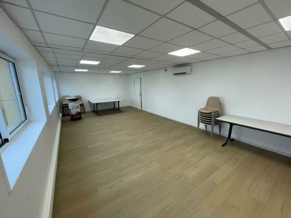 A LOUER BUREAU DE 38 m² - LES ESSARTS EN BOCAGE