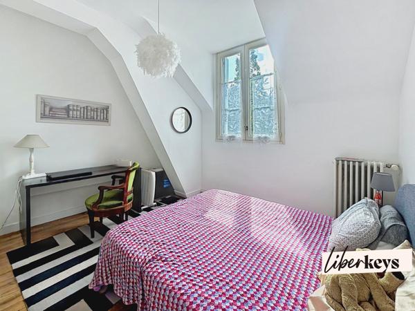 Vivre au cœur de Saumur, entre Château et Loire avec jardin et garage