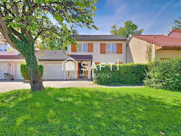 Maison Meyzieu Grand Large jardin garage cave