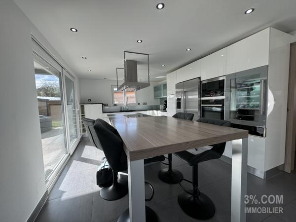 3%COM Très belle maison avec piscine sur 8 ares  Hochfelden (67270)