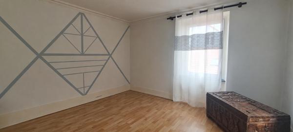 Appartement, 4 chambres, terrasse, jardin, garage et maisonnette