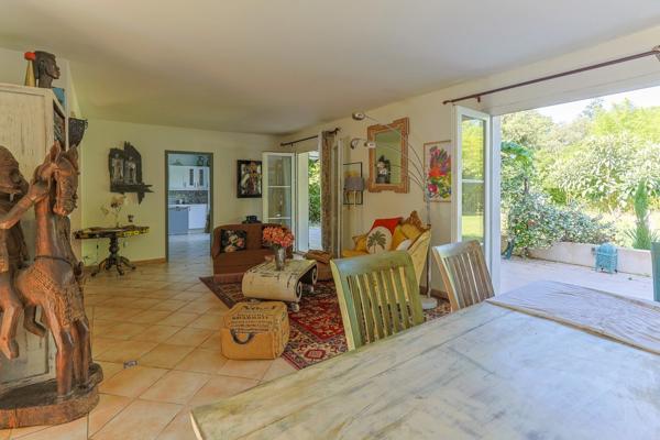 DANS LE CENTRE DE CASTELNAU LE LEZ (34) ,IDEAL PROJET FAMILIAL : MAGNIFIQUE BASTIDE AVEC JARDIN ET TERRAINS CONSTRUCTIBLES