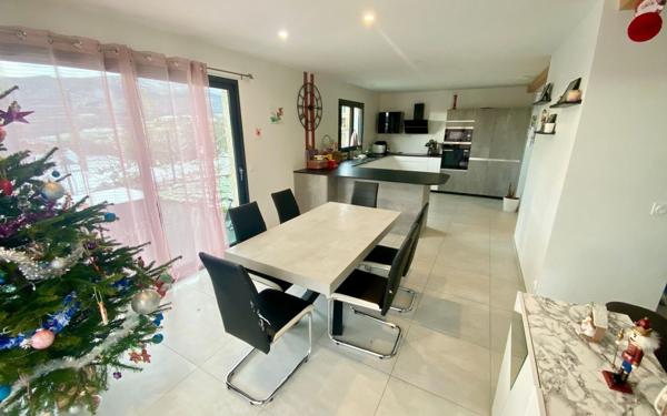 Maison à louer    4 pièces •  Jonzier-Épagny