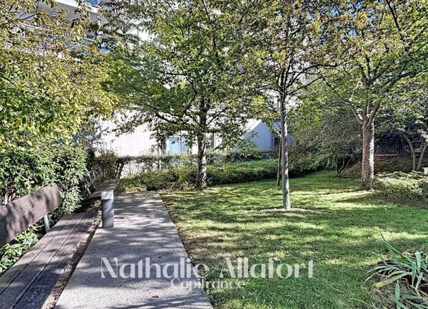 MAISON DE 4 PIECES AVEC JARDIN ET 2 PARKINGS - CHATILLON (92)