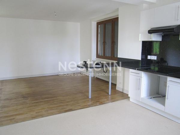 Maison * 115 M² * 19200 Ussel * 821  € * 30  € * 851  €