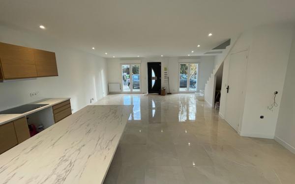 Maison à vendre    5 pièces •  Ormesson-sur-Marne