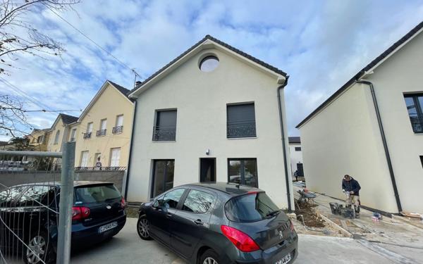 Maison à vendre    5 pièces •  Ormesson-sur-Marne