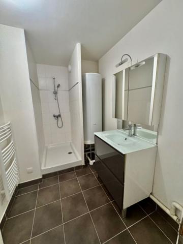 Appartement en Duplex de 70m2  , 2 chambres,,terrasse dans résidence sécurisée  avec places de parking