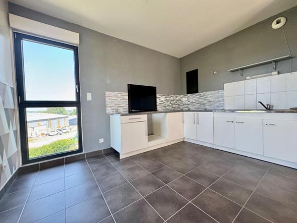 Appartement en Duplex de 70m2  , 2 chambres,,terrasse dans résidence sécurisée  avec places de parking