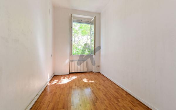 T3 de 58 m² avec beau potentiel – Quartier Cusset – À deux pas du métro