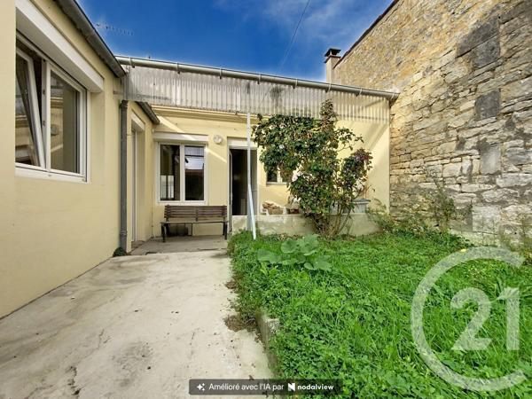 Maison à vendre  3 pièces - 78,76 m 2   ROCHEFORT  - 17