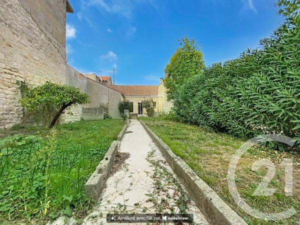Maison à vendre  3 pièces - 78,76 m 2   ROCHEFORT  - 17