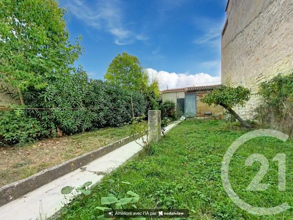 Maison à vendre  3 pièces - 78,76 m 2   ROCHEFORT  - 17