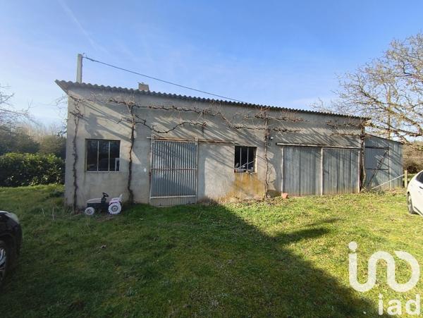 Maison 9 pièces de 163 m² à Lusignan (86600)
