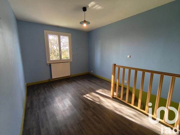 Maison 9 pièces de 163 m² à Lusignan (86600)