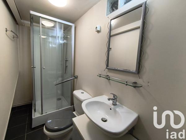 Maison 9 pièces de 163 m² à Lusignan (86600)