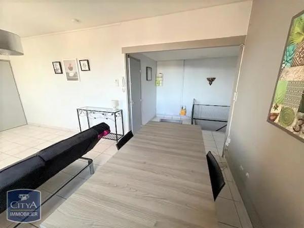 Appartement à louer 2 pièces 54.2m² Chalon-sur-Saône (71100)