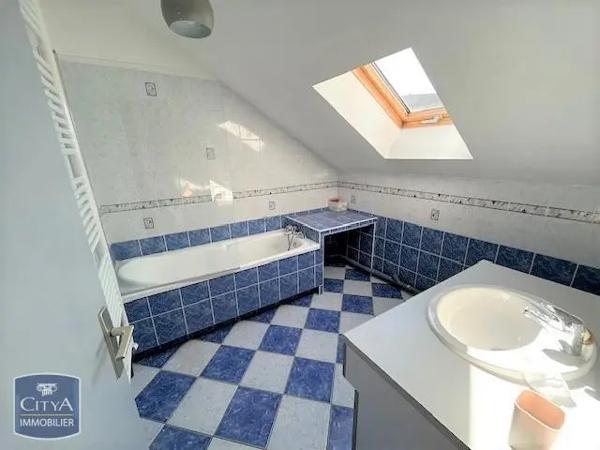 Appartement à louer 2 pièces 54.2m² Chalon-sur-Saône (71100)