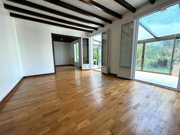 Claye-Souilly ... Maison de 6/7 pièces + Studio indépendant!!!