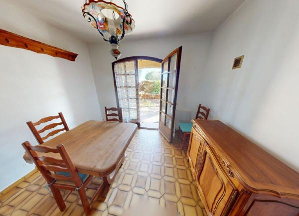 Maison à vendre    5 pièces •  Hyères